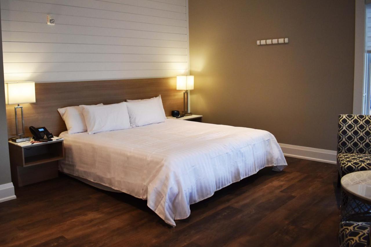 Colonial Hotel & Suites Grand Bend Ngoại thất bức ảnh