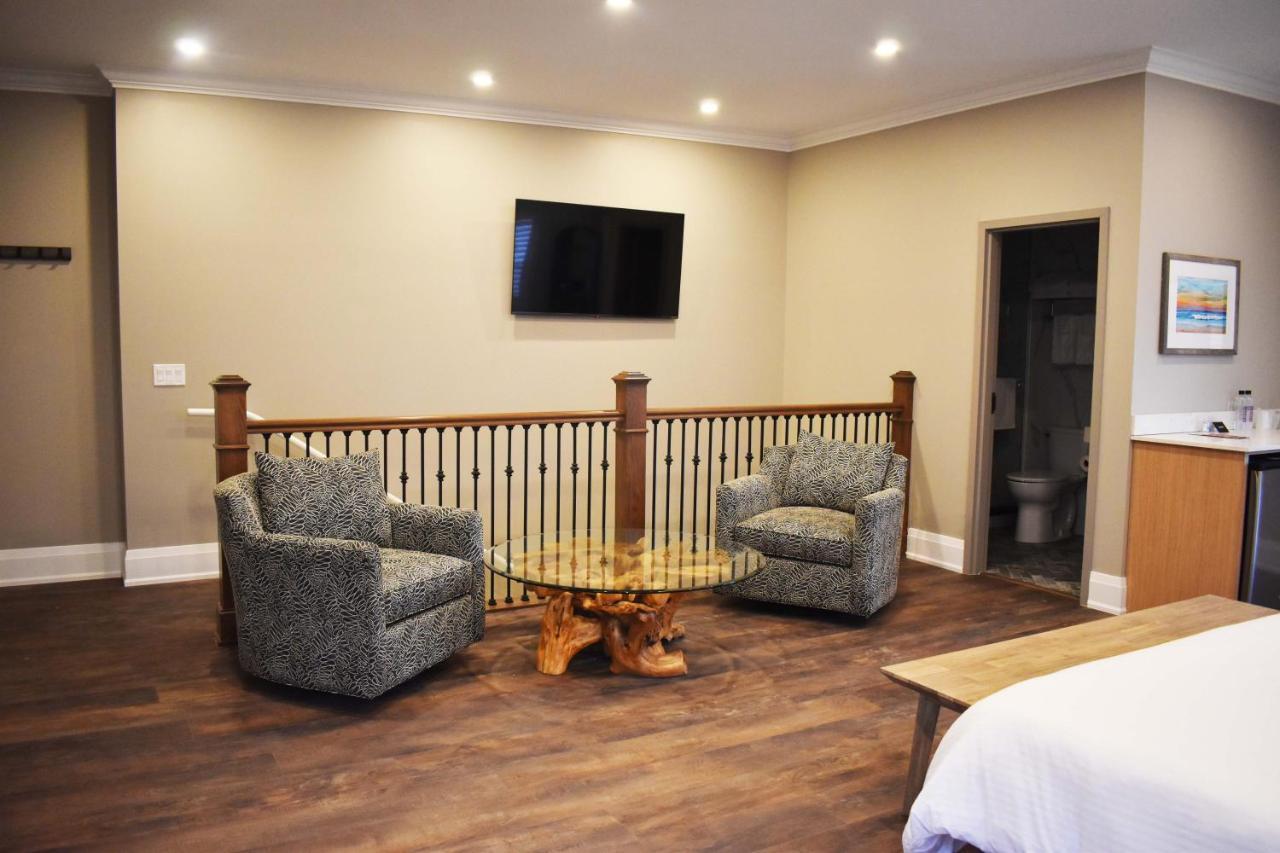 Colonial Hotel & Suites Grand Bend Ngoại thất bức ảnh