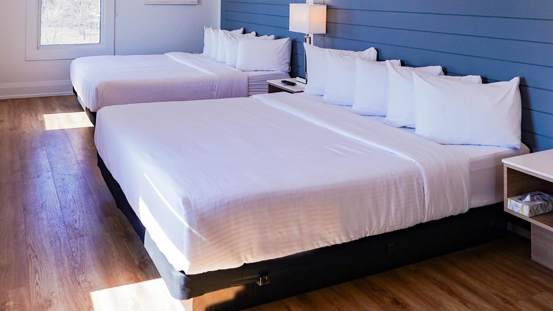 Colonial Hotel & Suites Grand Bend Ngoại thất bức ảnh