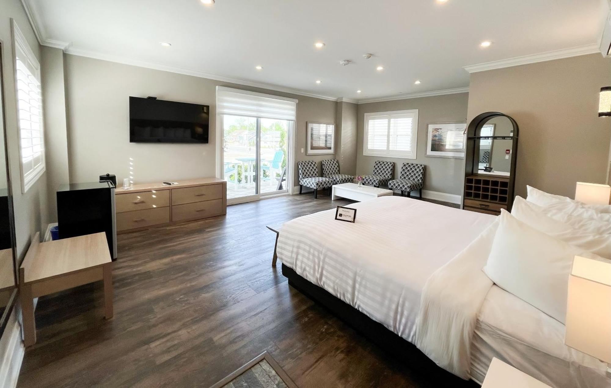Colonial Hotel & Suites Grand Bend Ngoại thất bức ảnh