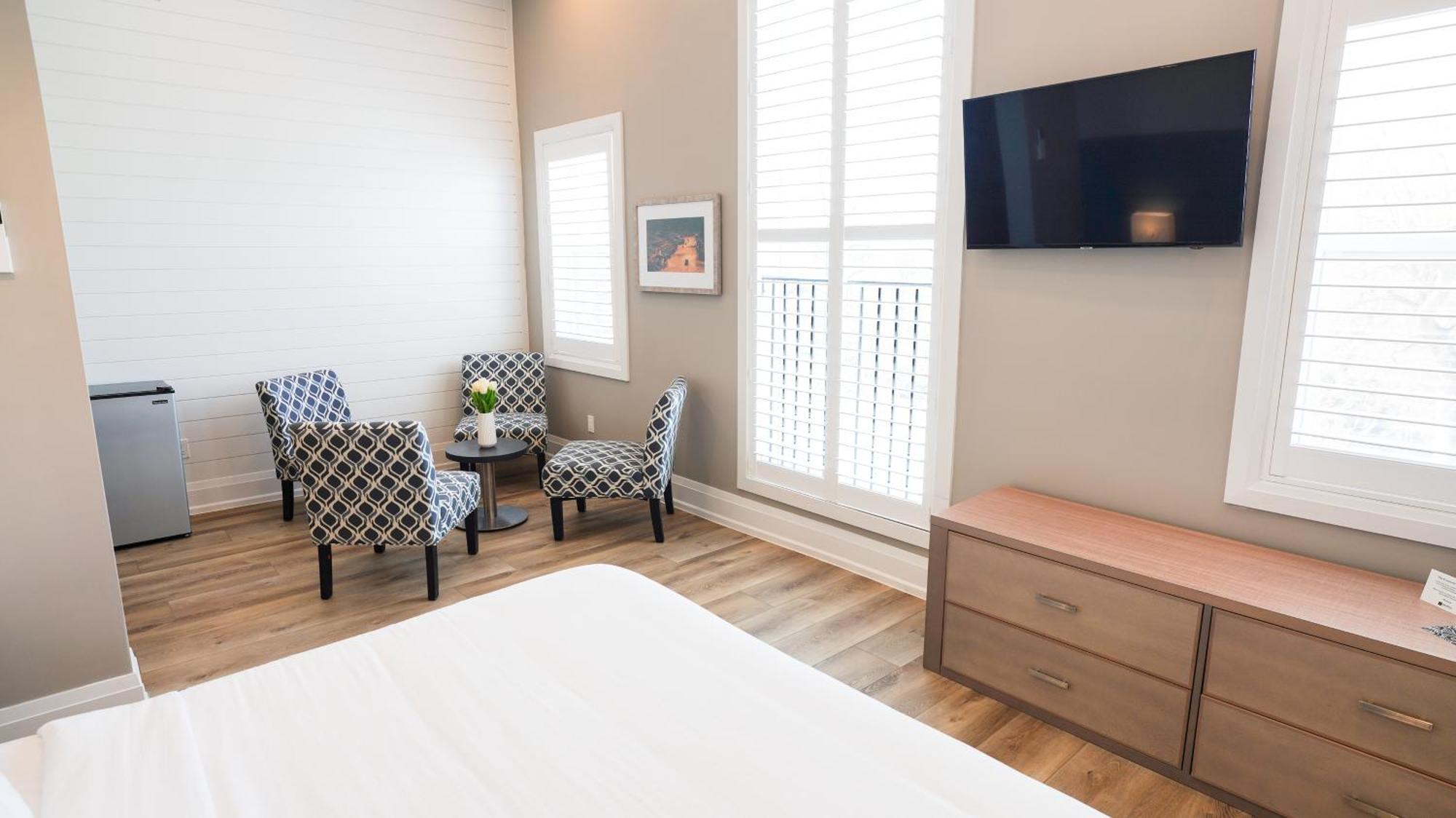Colonial Hotel & Suites Grand Bend Ngoại thất bức ảnh