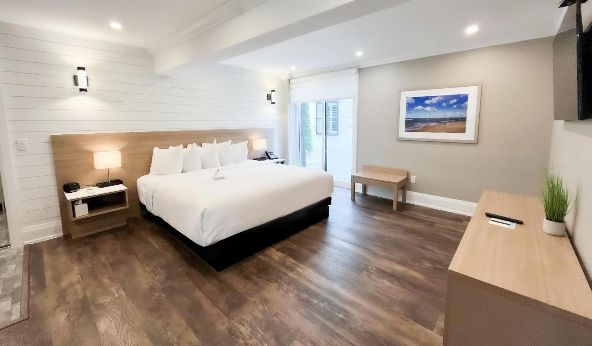 Colonial Hotel & Suites Grand Bend Ngoại thất bức ảnh