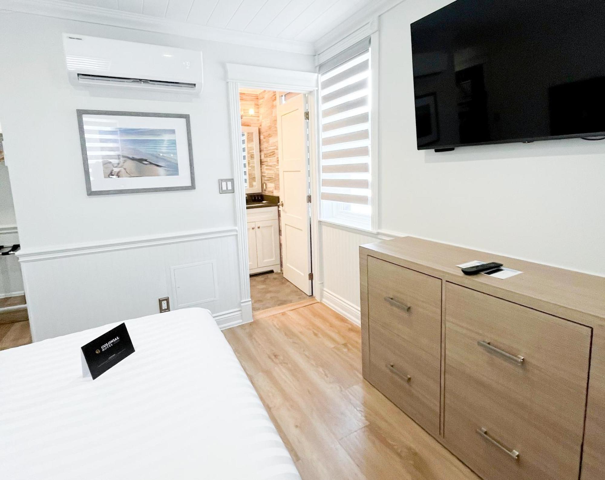 Colonial Hotel & Suites Grand Bend Ngoại thất bức ảnh
