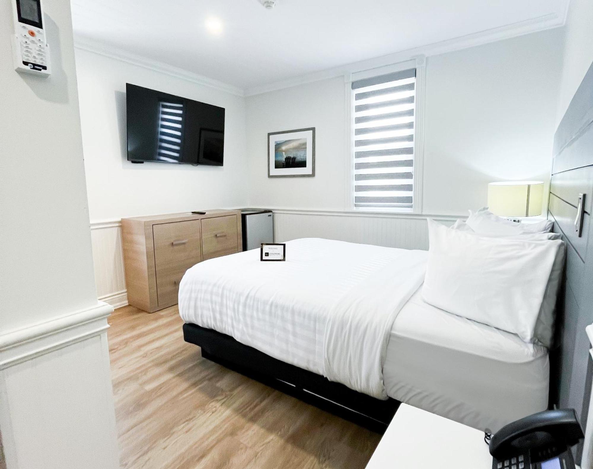 Colonial Hotel & Suites Grand Bend Ngoại thất bức ảnh