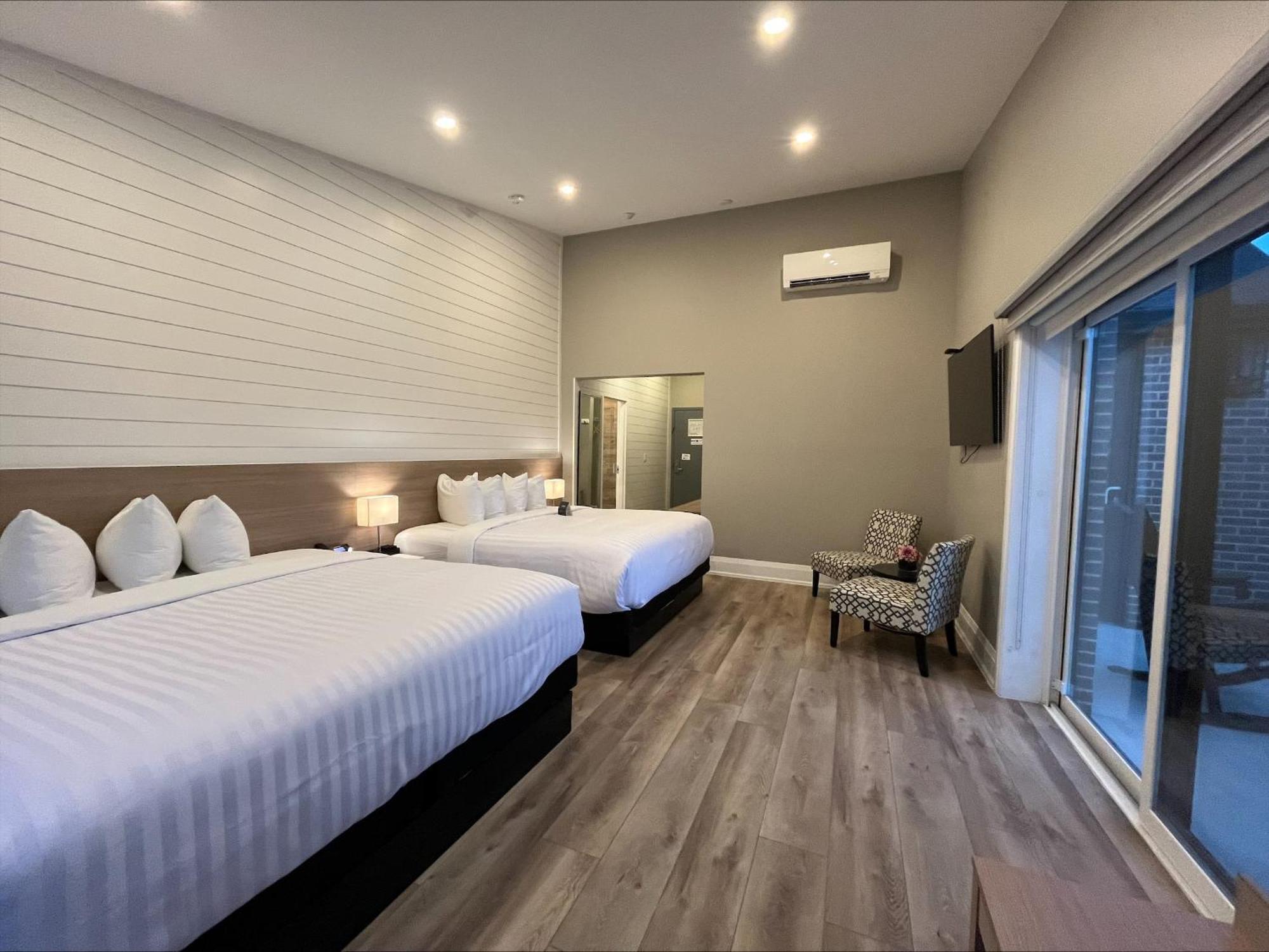 Colonial Hotel & Suites Grand Bend Ngoại thất bức ảnh