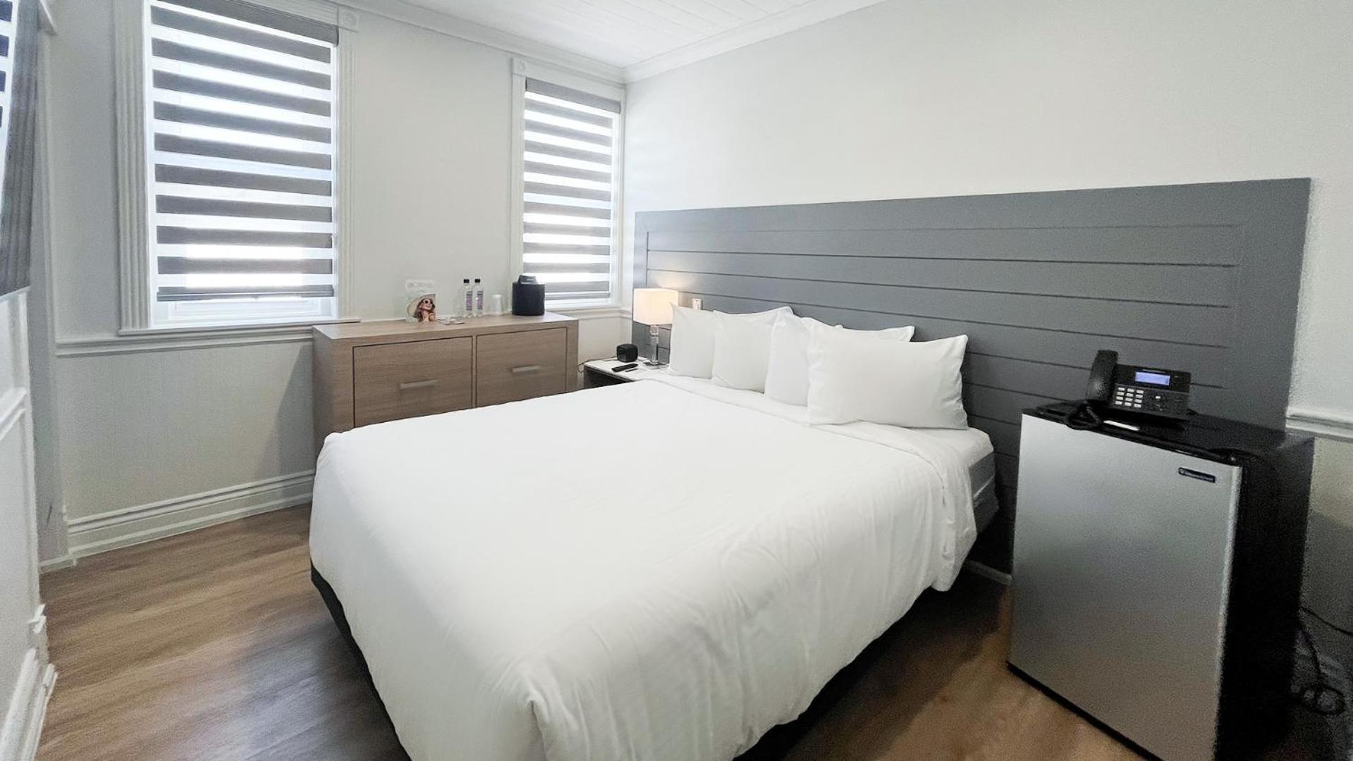 Colonial Hotel & Suites Grand Bend Ngoại thất bức ảnh