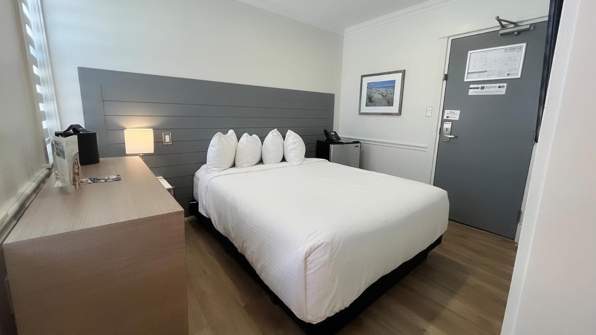 Colonial Hotel & Suites Grand Bend Ngoại thất bức ảnh