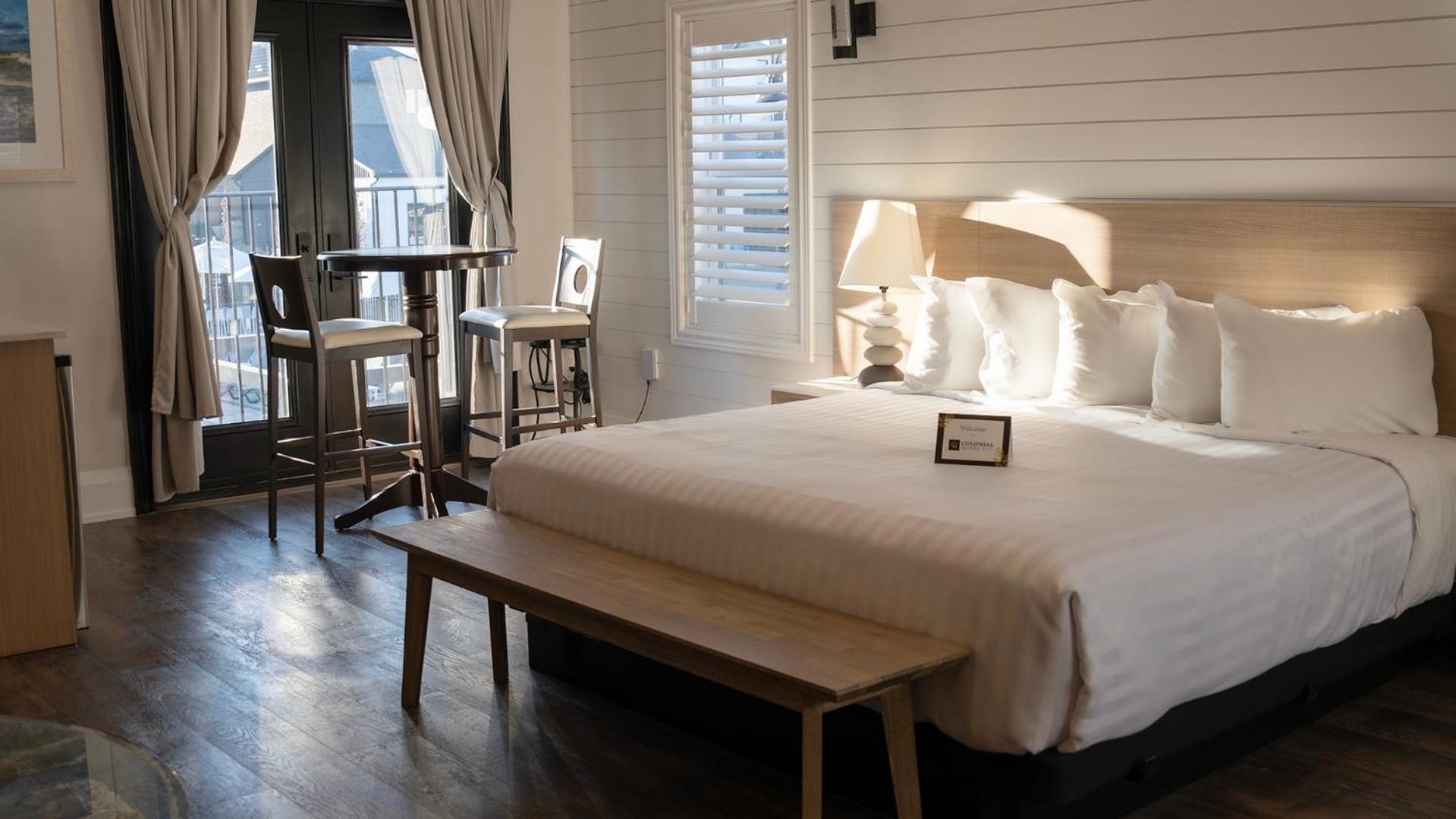 Colonial Hotel & Suites Grand Bend Ngoại thất bức ảnh